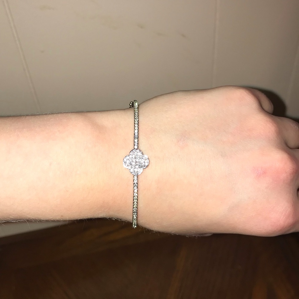 Flower bracelet
